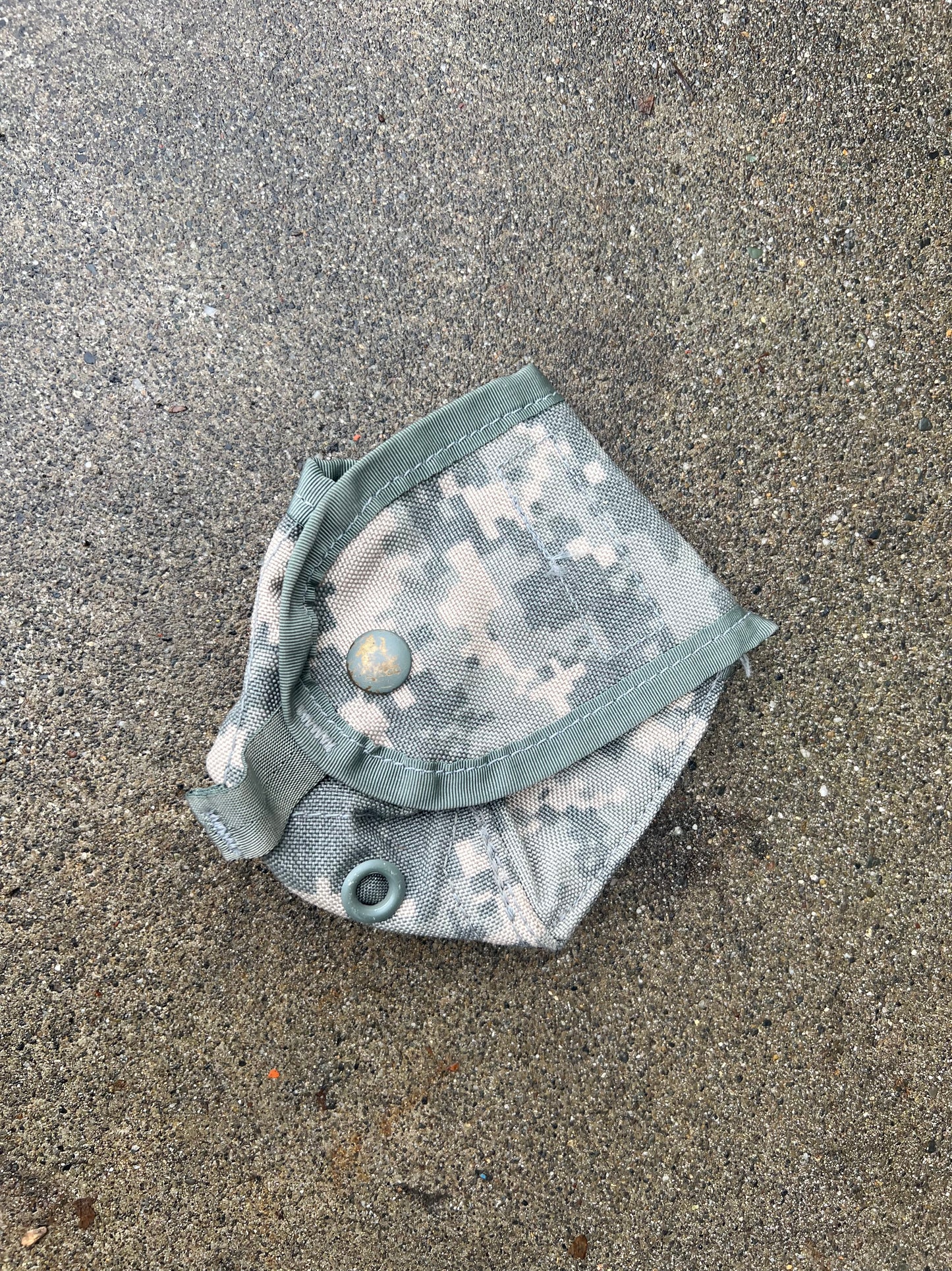 US Military Surplus MOLLE-ii Small Pouches - Multiple Patterns