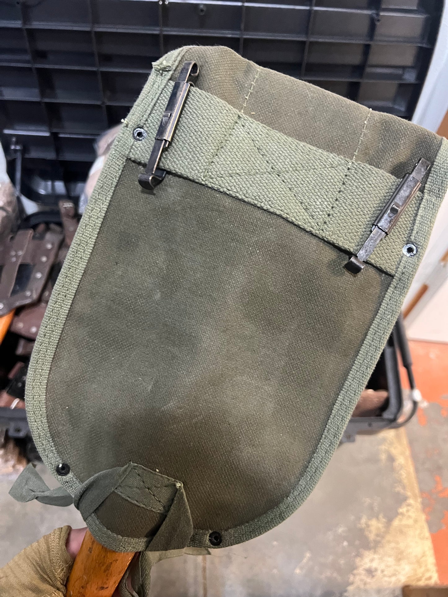 USGI OD M65 Shovel Cover (Alice Clips)