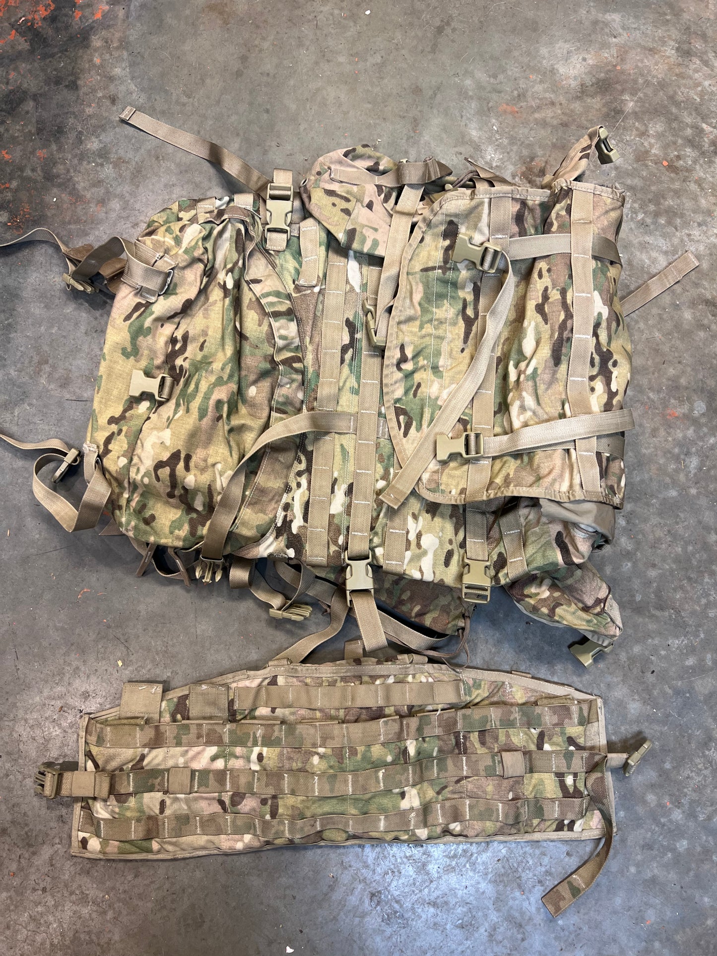 US Military Surplus MOLLE-ii Rucksack/ ruck w/ Frame and Parts - UCP / Backpack/ pack