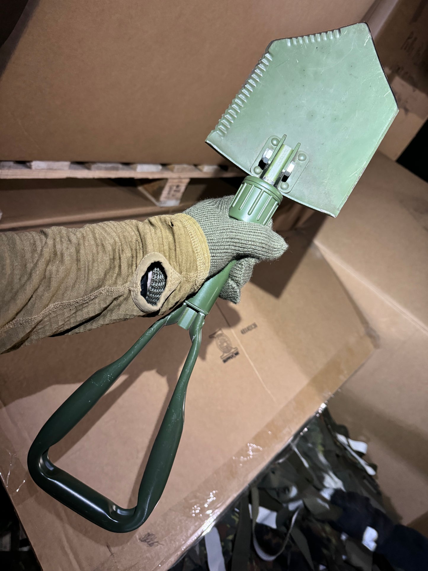 German Surplus OD Tri-Fold E-Tool Shovel w/ Covers