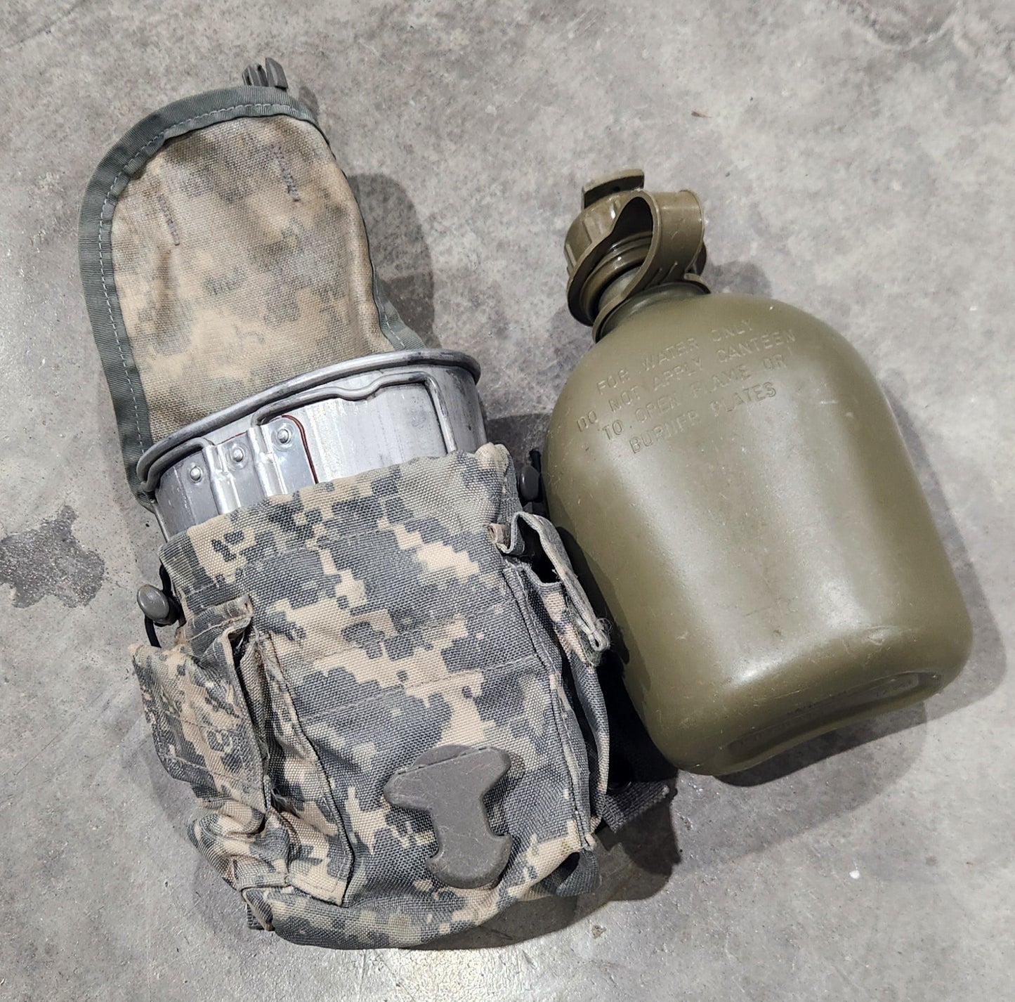 US Military Surplus 1 Quart Canteens