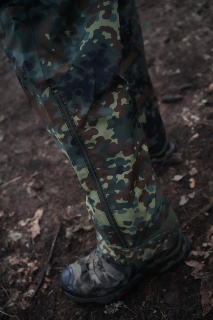 MIL-TEC Flecktarn Trilam -kosteussuojat - uudet
