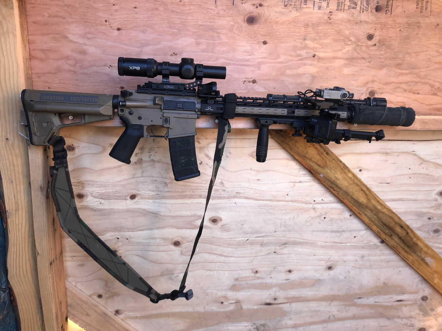 Knight's Armament Vertical Grip