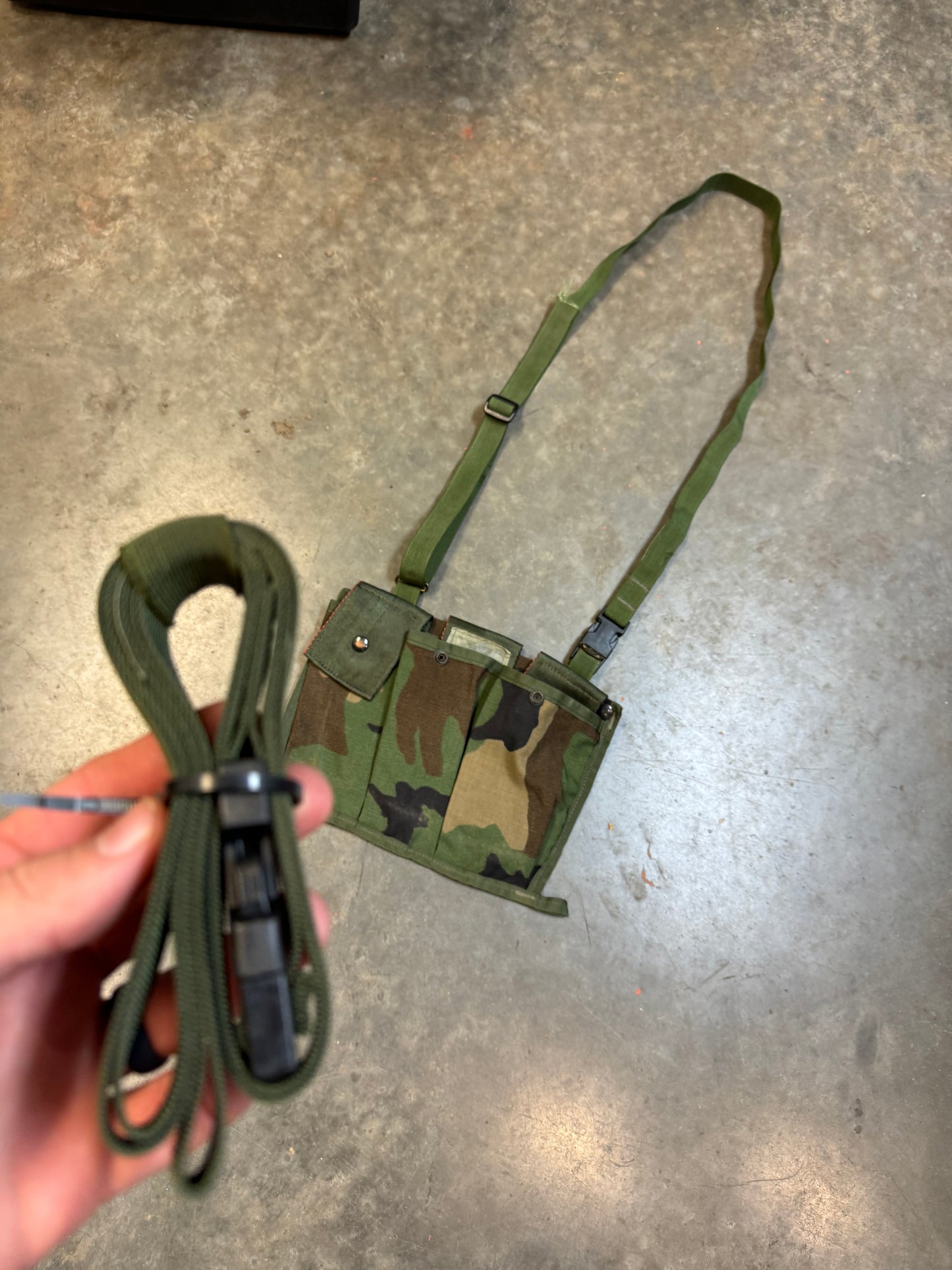 US Army MOLLE-ii Retaining Strap