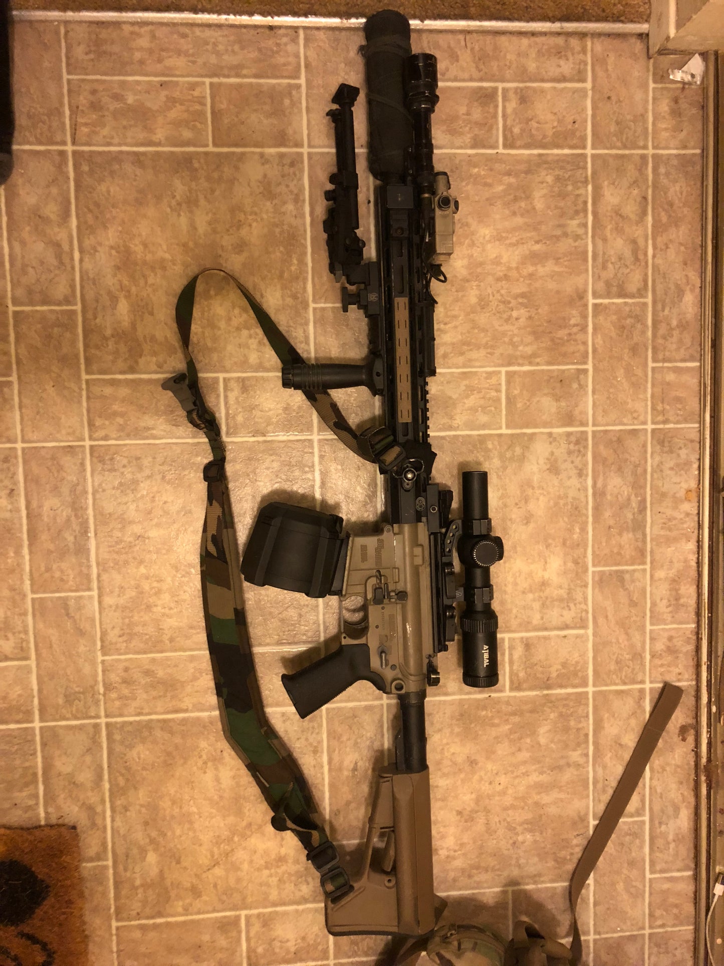 Knight's Armament Vertical Grip