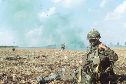Yhdysvaltain armeijan ylijäämäpukuhousut - M81 Woodland