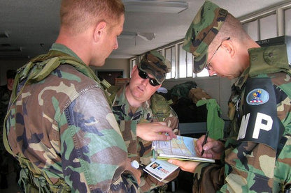 Yhdysvaltain armeijan ylijäämäpukuhousut - M81 Woodland
