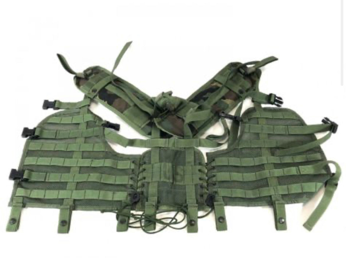 USGI MOLLE-ii M81 Medic Vest