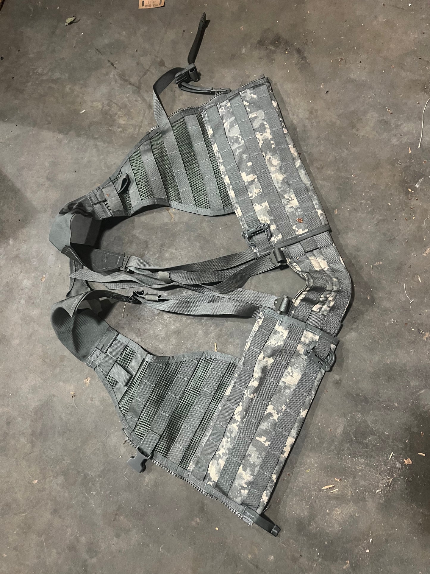 US Military Surplus Load Bearing Vests/Fighting Load carriers - Multiple Patterns