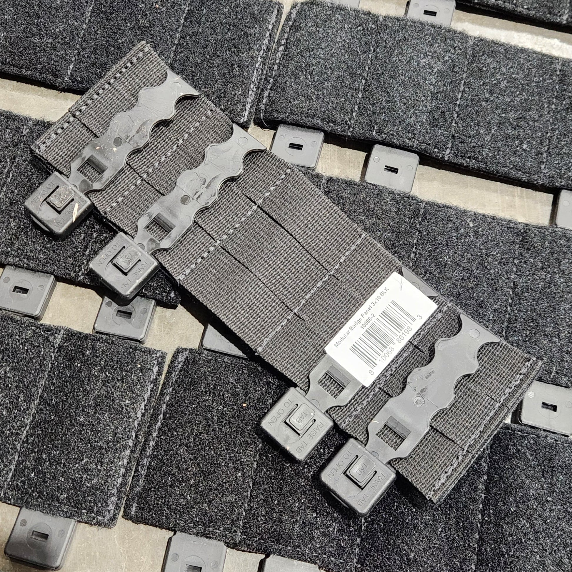 MALICE clips arrangement of a Modular Badge Panel