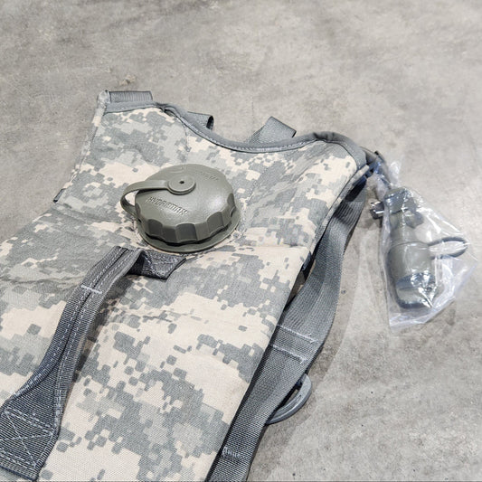 USGI MOLLE-ii  3-Liter Camelbak - UCP