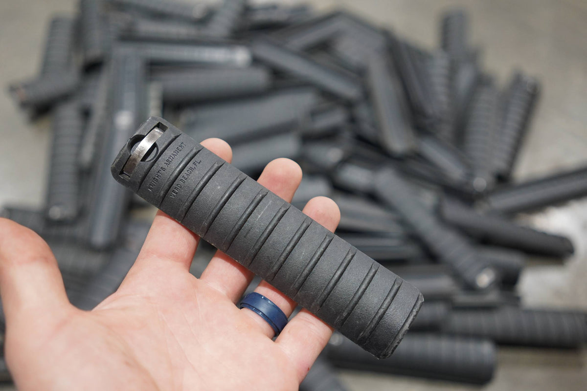 Ribbed panels for picatinny rail covers