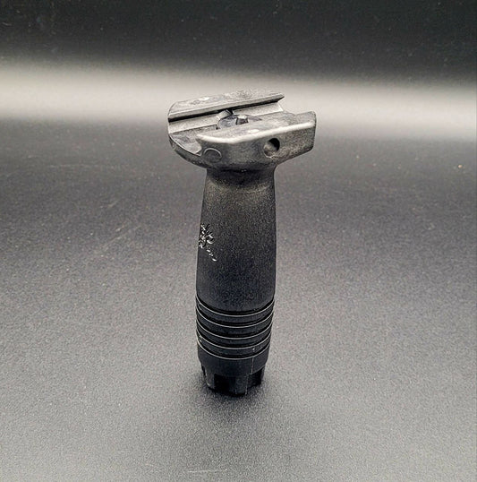 Knight's Armament Vertical Grip