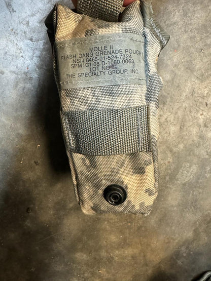 USGI MOLLE-ii Flashbang -tasku - käytetty