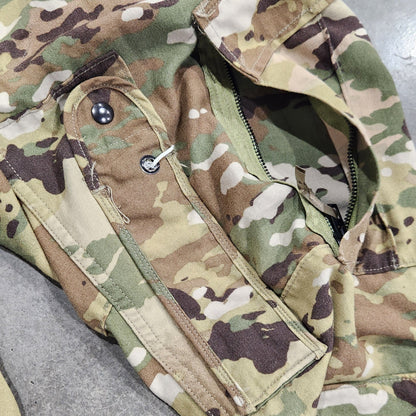 USAF:n ilmavoimien miehistön FR-taistelupukuhousut - useita kuoseja